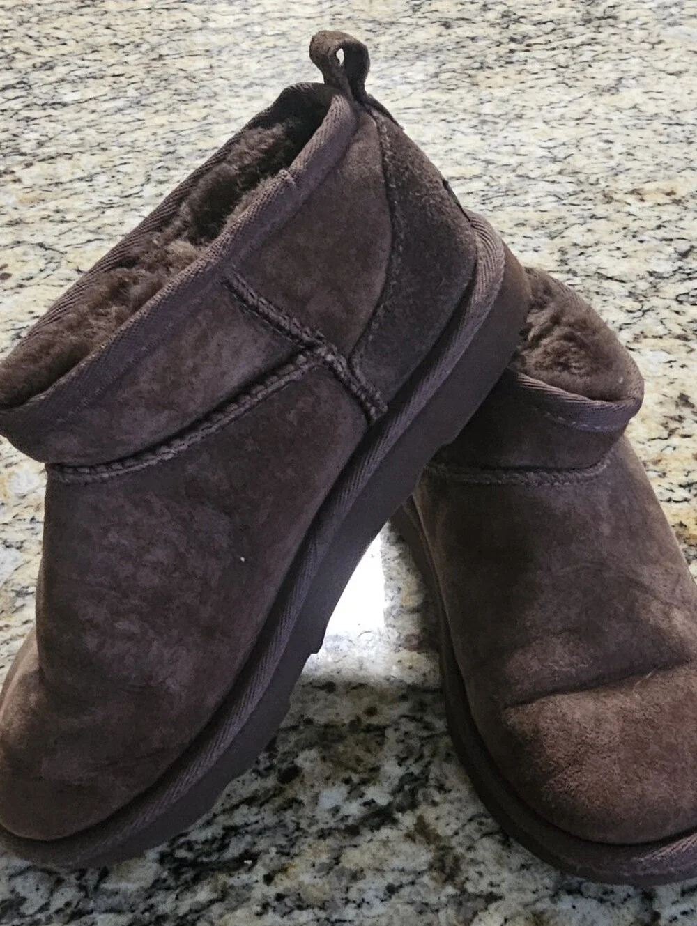 Kids UGG Mini Boot - Chestnut Size 2